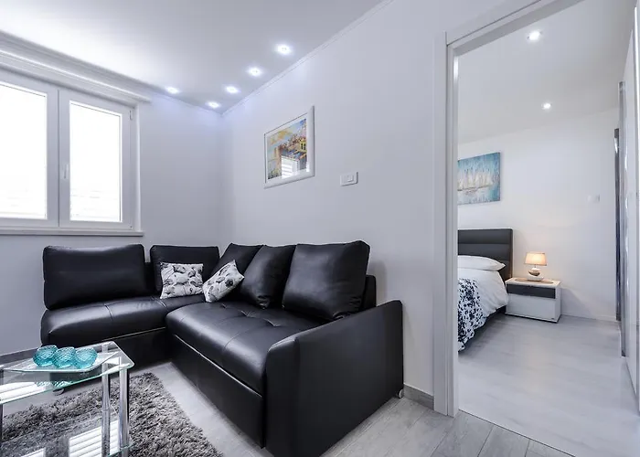 Apartment Andrea 1 *