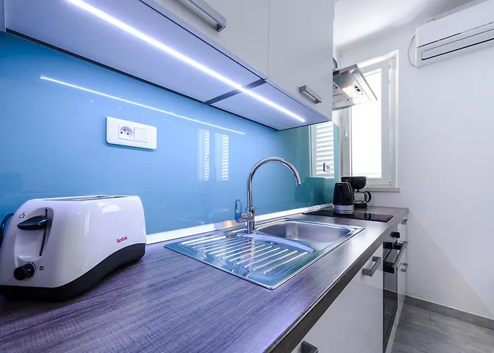 Apartment Andrea 1 *